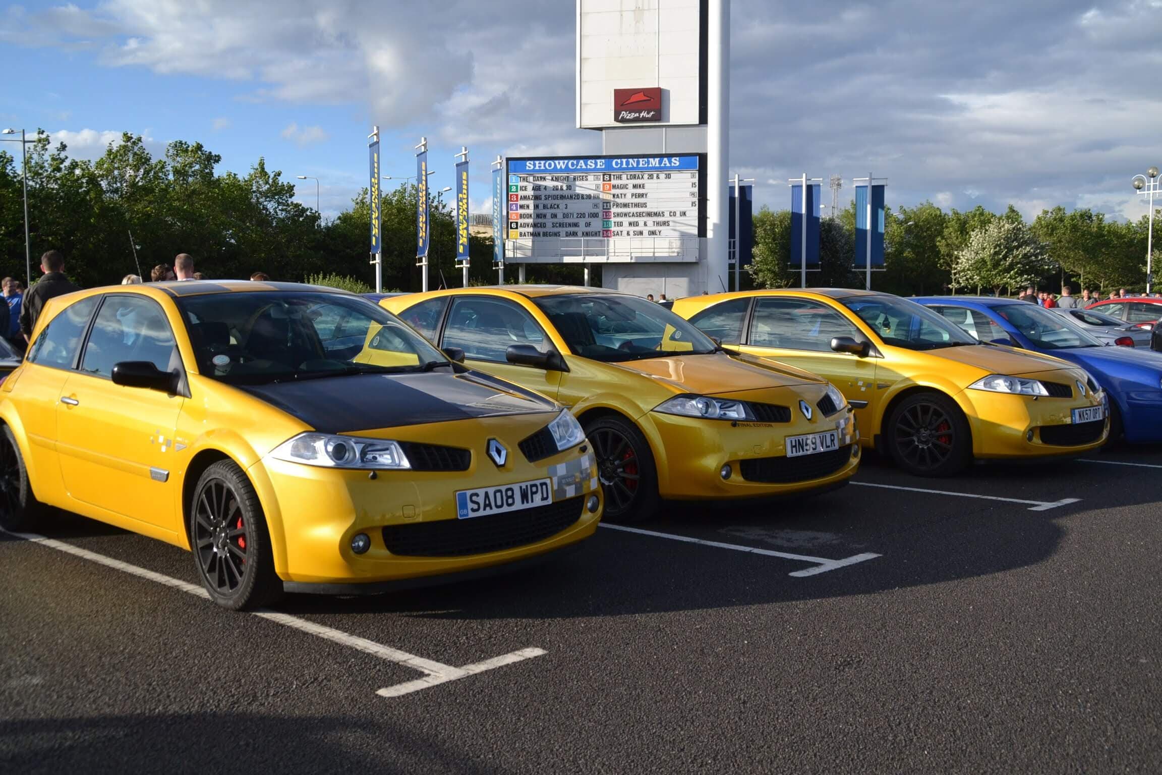 Liquid Yellow Perfect - 3x Renault Megane Sports