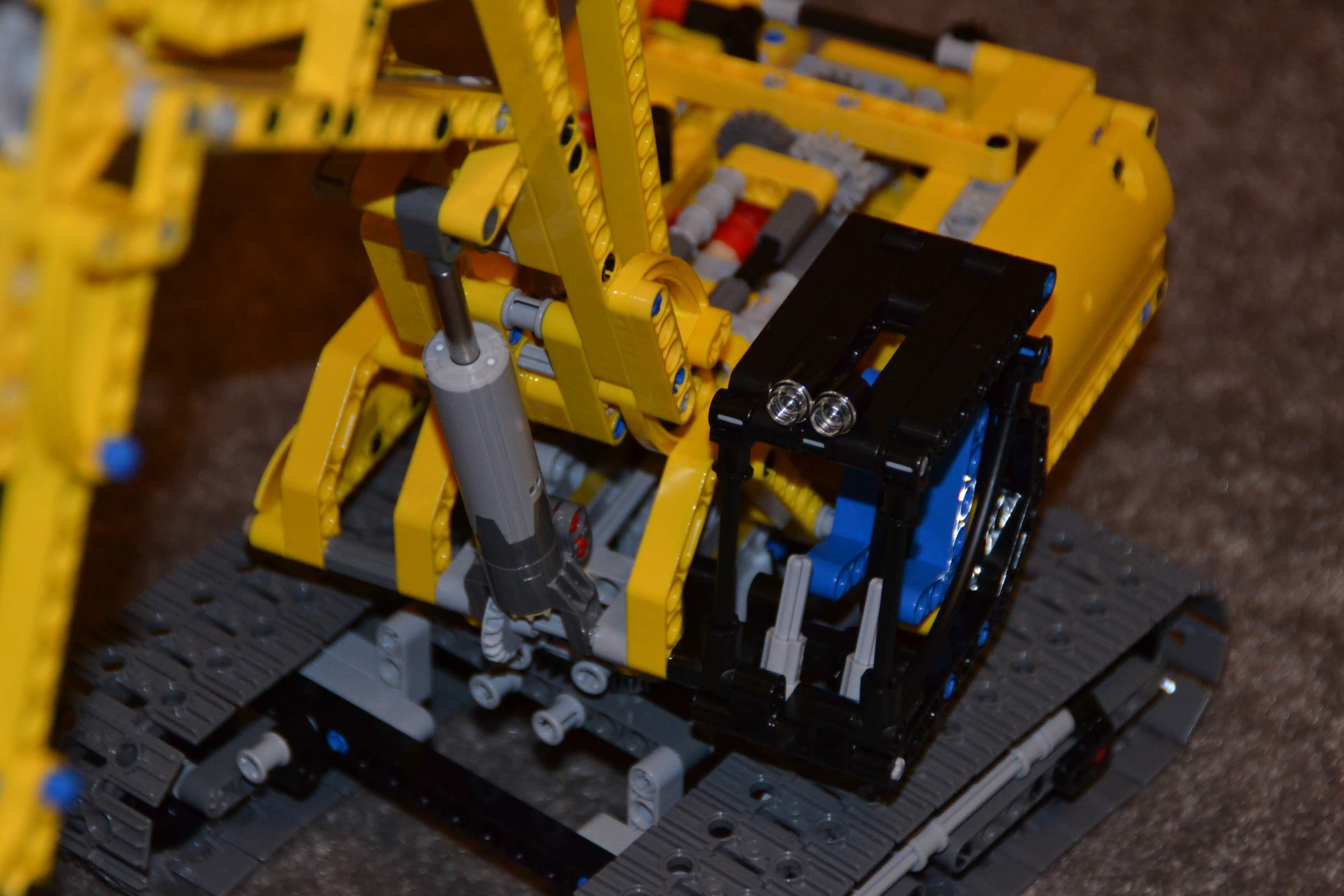 Lego Excavator 42006