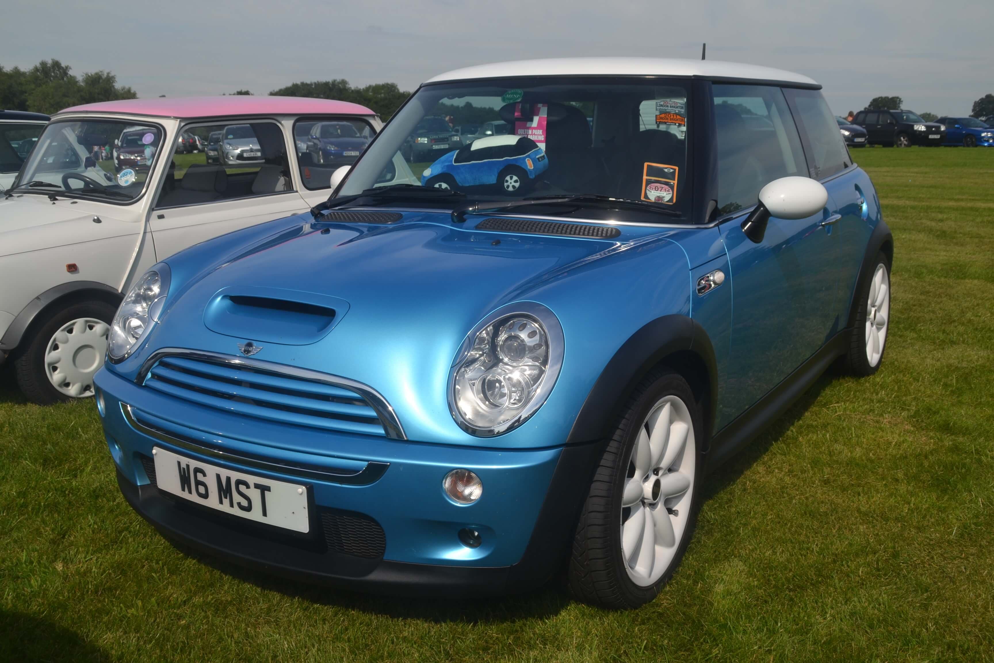 Stunning blue R53 Cooper S